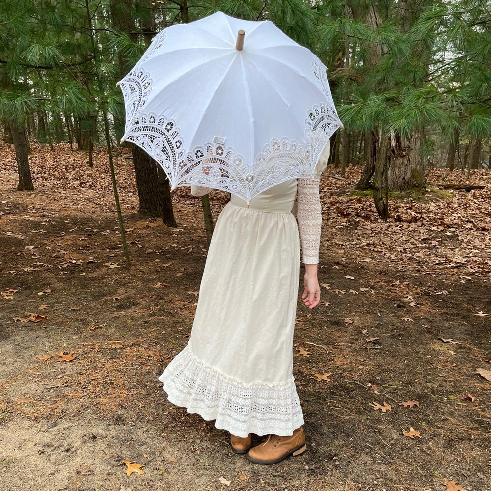 70s Lanz Victorian Style Ivory Dress - Picture 3 of 16